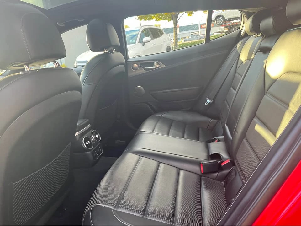 2018 Kia Stinger GT - Image 9 of 10