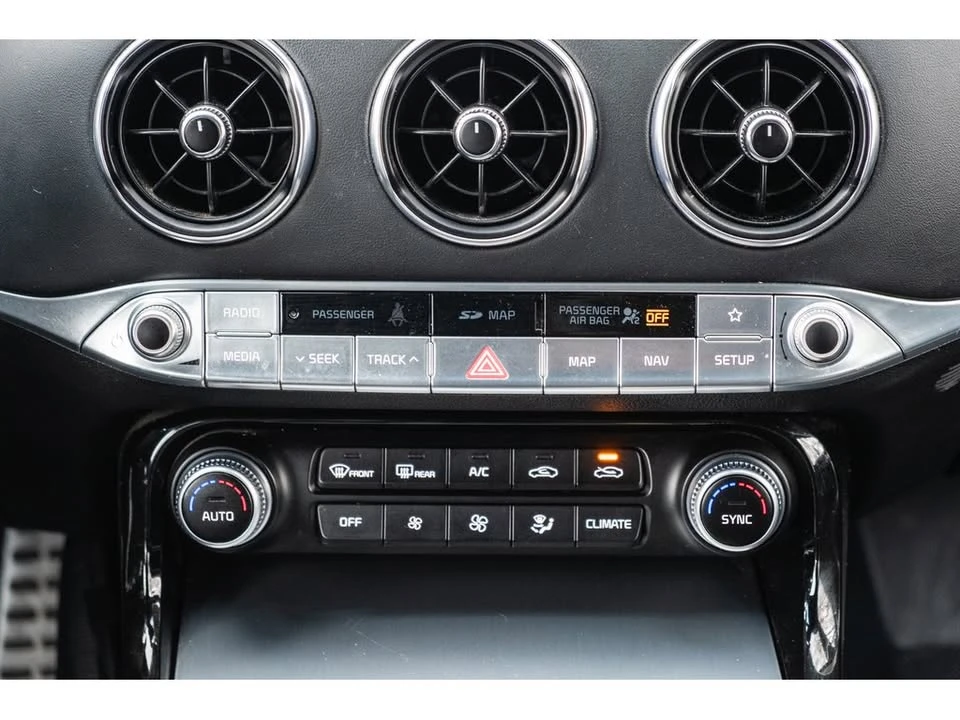 2018 Kia Stinger GT - Image 19 of 20