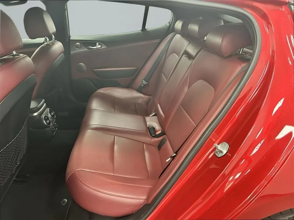 2018 Kia Stinger GT - Image 10 of 20