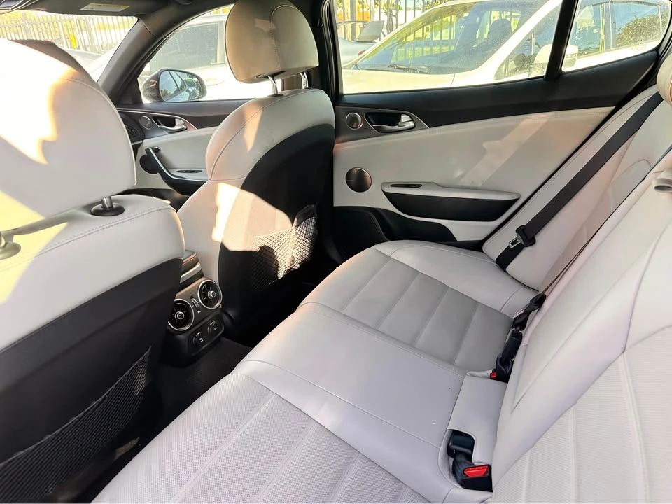 2018 Kia Stinger GT - Image 17 of 17
