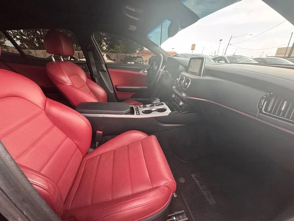 2018 Kia Stinger GT - Image 15 of 19
