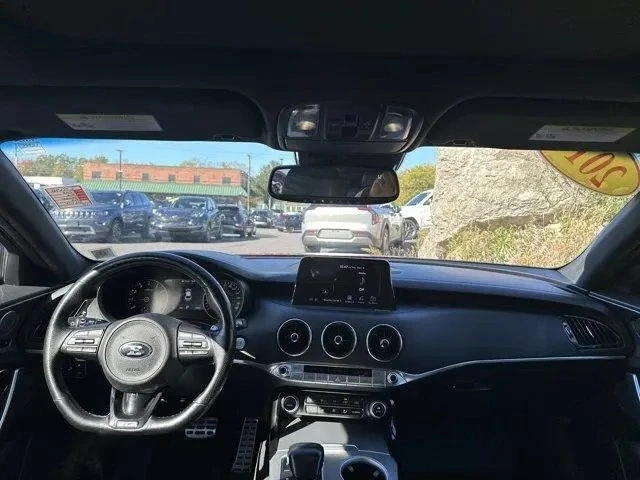 2018 Kia Stinger GT - Image 11 of 19