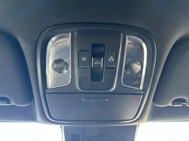 2018 Kia Stinger GT - Image 16 of 19