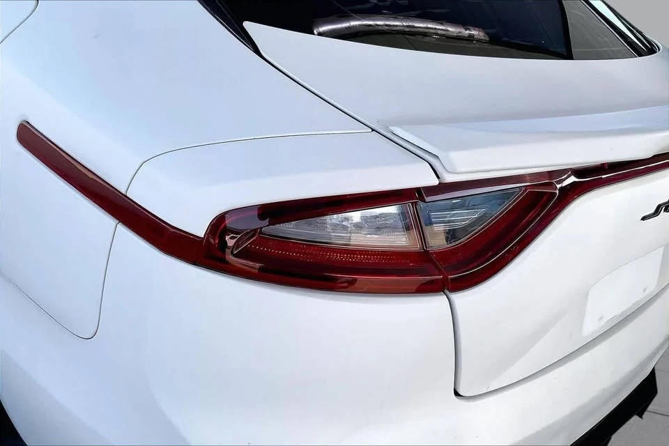 2018 Kia Stinger GT - Image 10 of 13