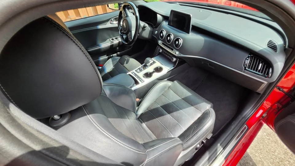 2018 Kia Stinger GT - Image 9 of 13