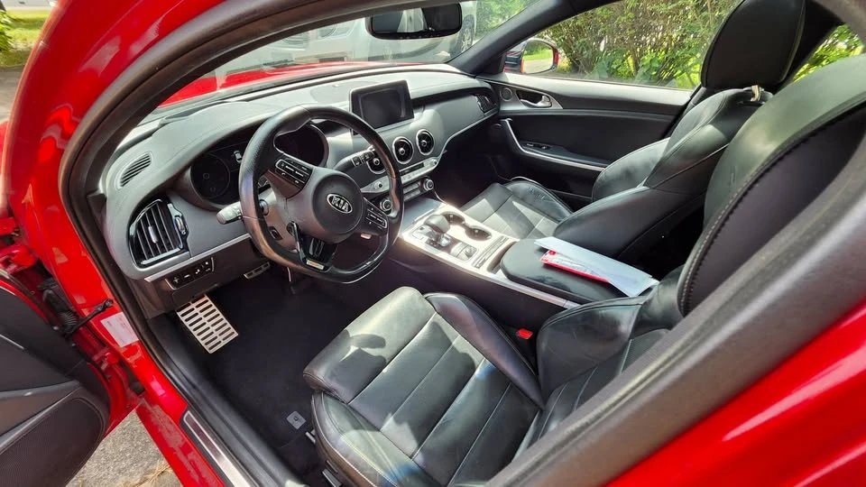 2018 Kia Stinger GT - Image 8 of 13