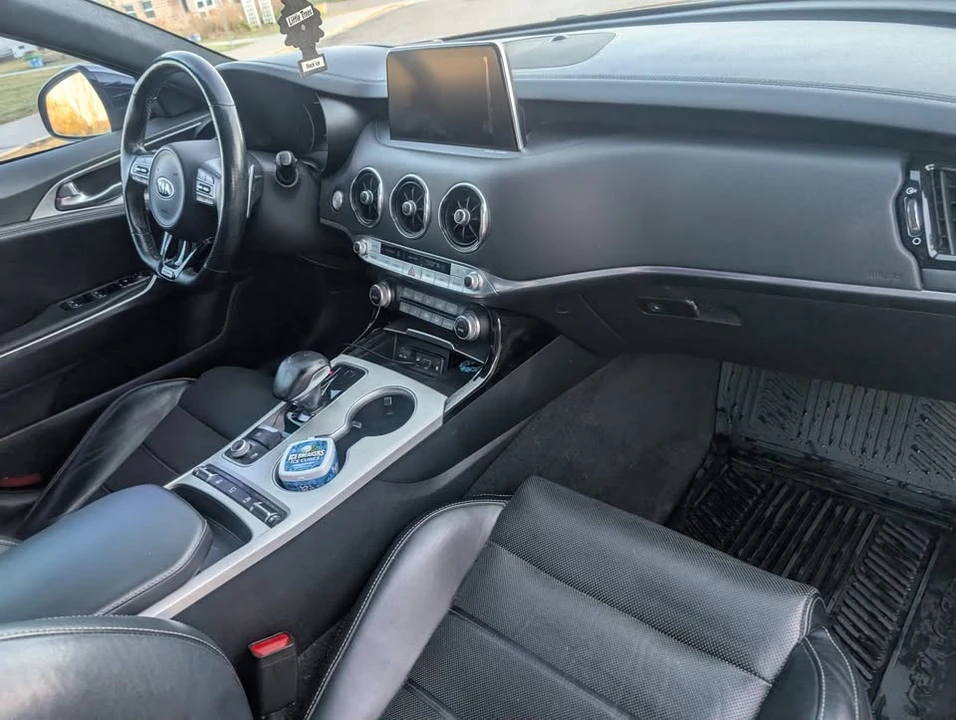 2018 Kia Stinger GT - Image 8 of 11