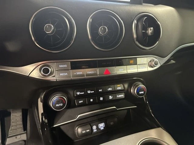 2018 Kia Stinger GT - Image 14 of 20