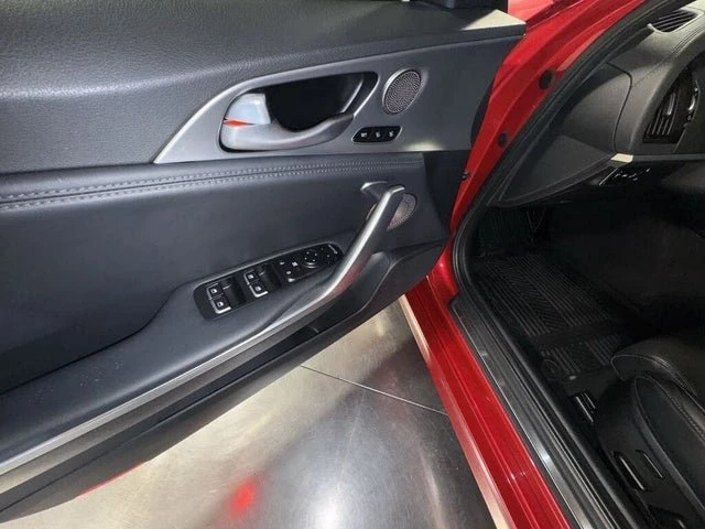 2018 Kia Stinger GT - Image 8 of 20