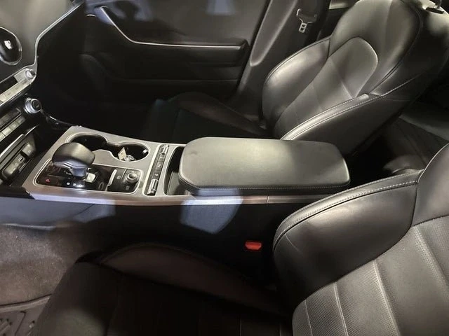2018 Kia Stinger GT - Image 16 of 20