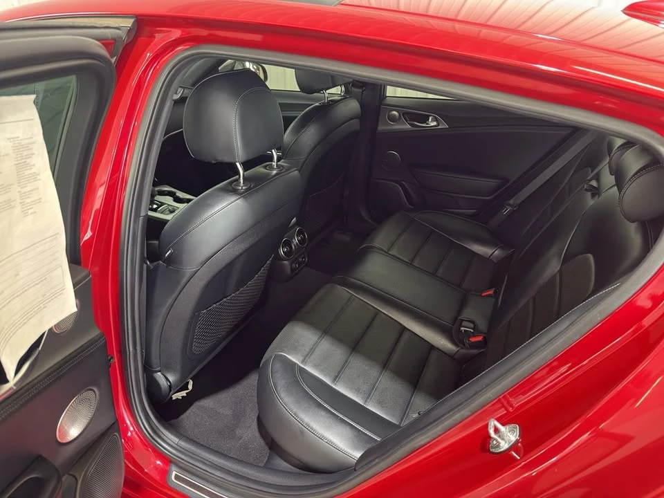 2018 Kia Stinger GT - Image 9 of 20