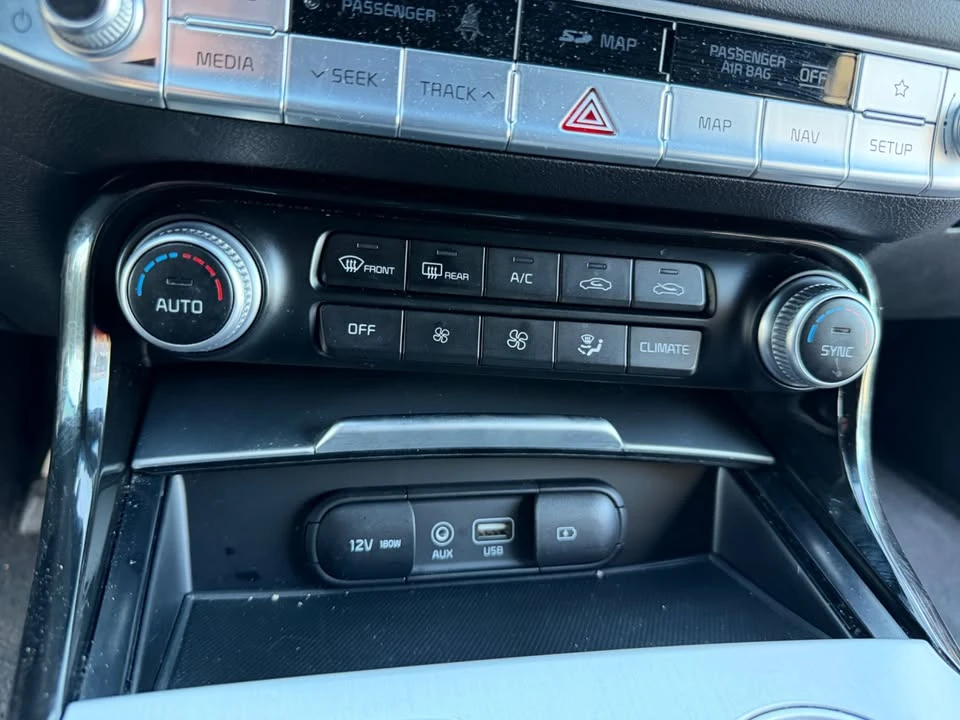 2018 Kia Stinger GT - Image 16 of 20