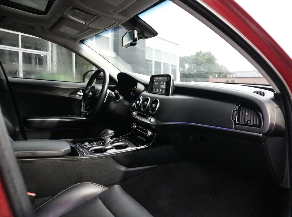2018 Kia Stinger GT - Image 15 of 20