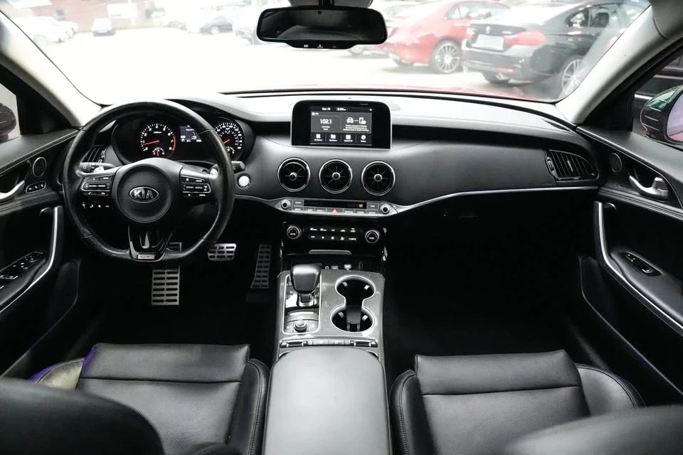 2018 Kia Stinger GT - Image 16 of 20