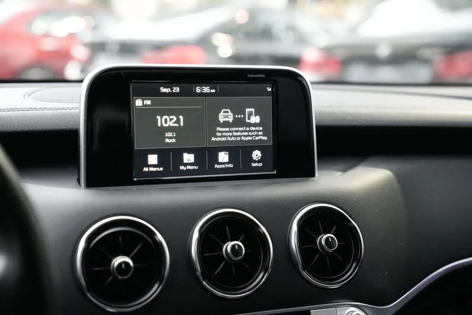 2018 Kia Stinger GT - Image 19 of 20