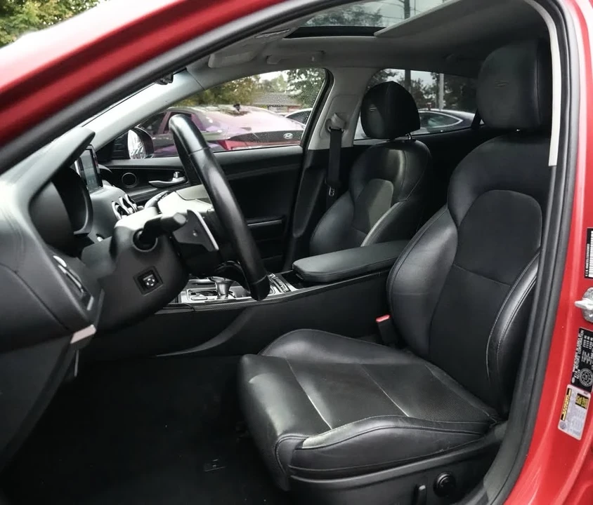 2018 Kia Stinger GT - Image 11 of 20