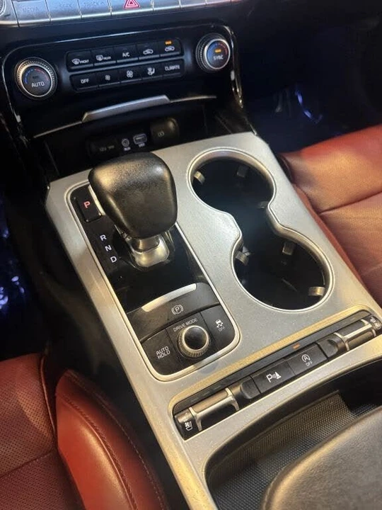 2018 Kia Stinger GT - Image 14 of 19