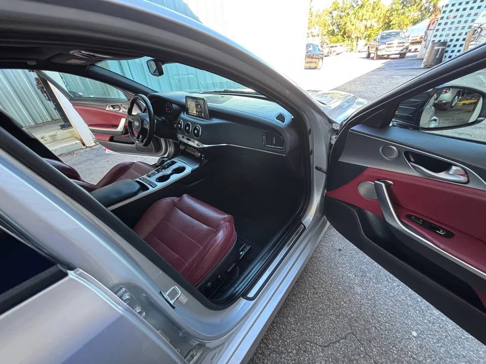 2018 Kia Stinger GT - Image 10 of 20