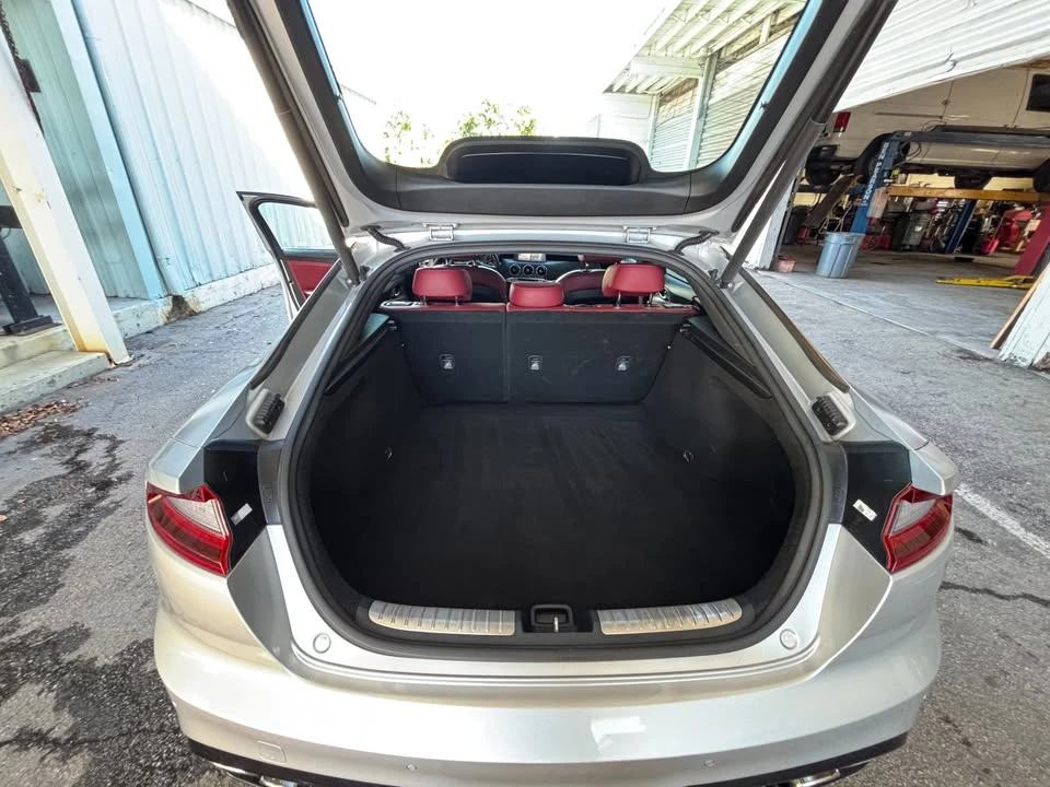 2018 Kia Stinger GT - Image 13 of 20