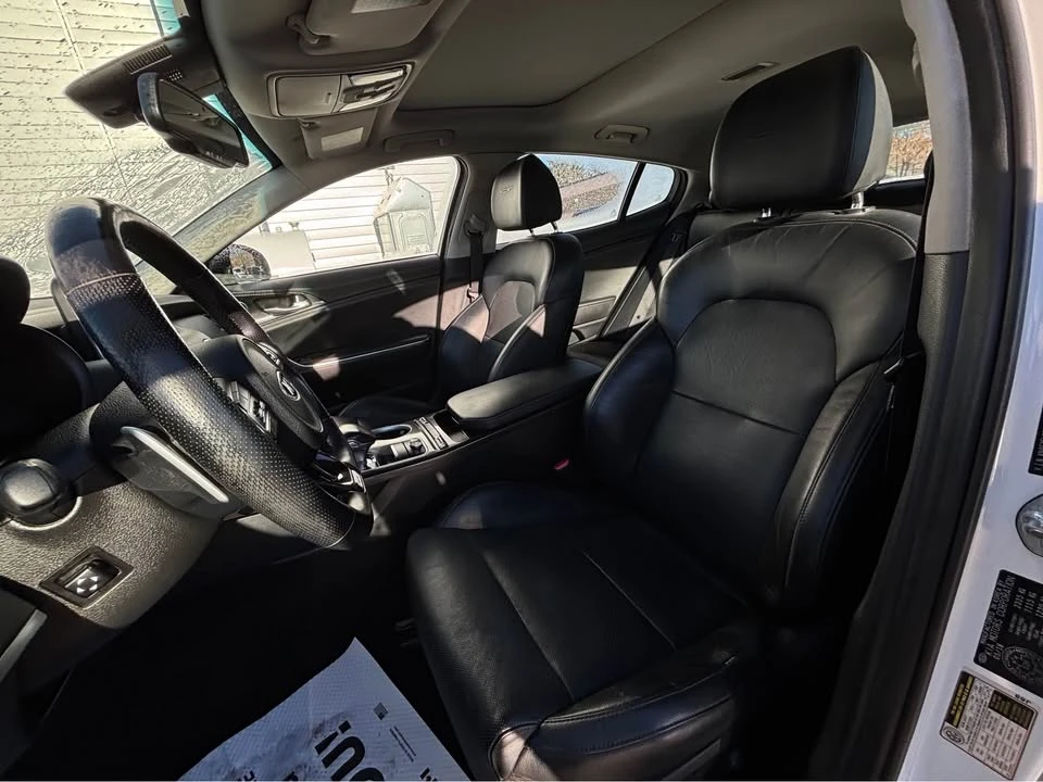 2018 Kia Stinger - Image 8 of 10