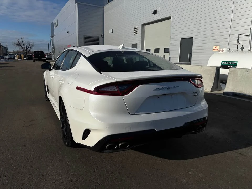 2018 Kia Stinger - Image 2 of 10