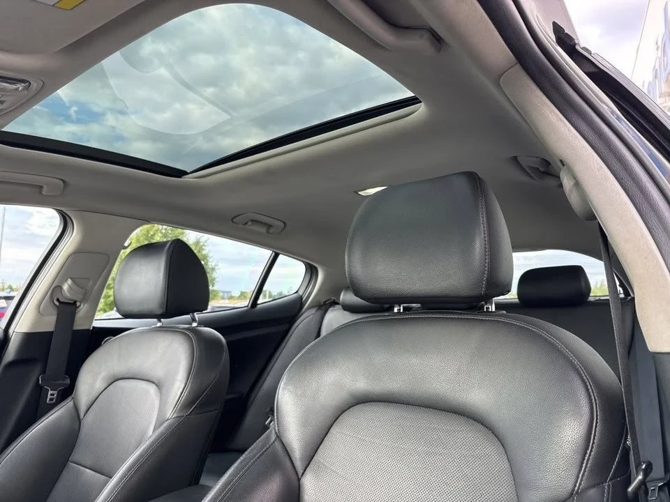 2018 Kia Stinger - Image 6 of 15