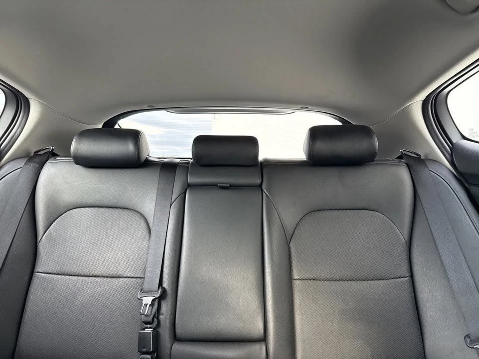 2018 Kia Stinger - Image 7 of 15