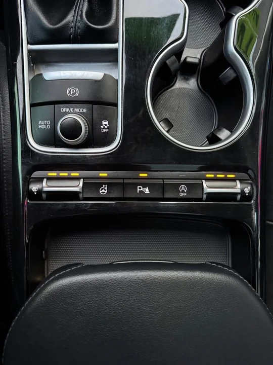 2018 Kia Stinger - Image 15 of 20