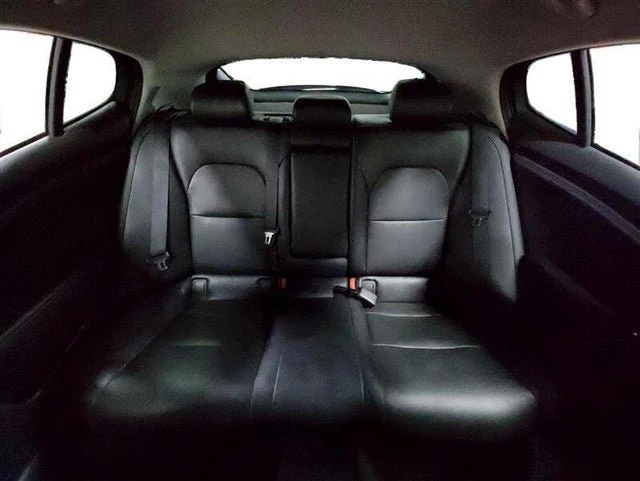 2018 Kia Stinger - Image 15 of 20