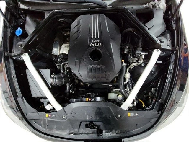 2018 Kia Stinger - Image 11 of 20