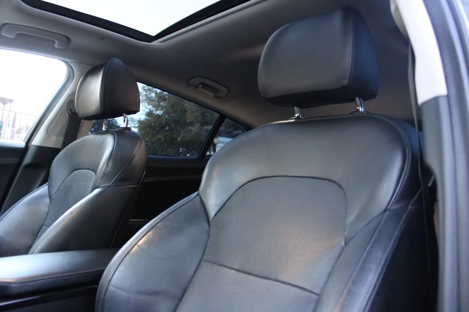 2018 Kia Stinger - Image 8 of 19