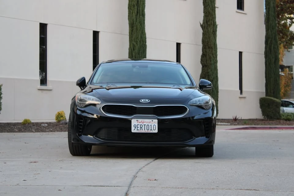 2018 Kia Stinger - Image 2 of 19