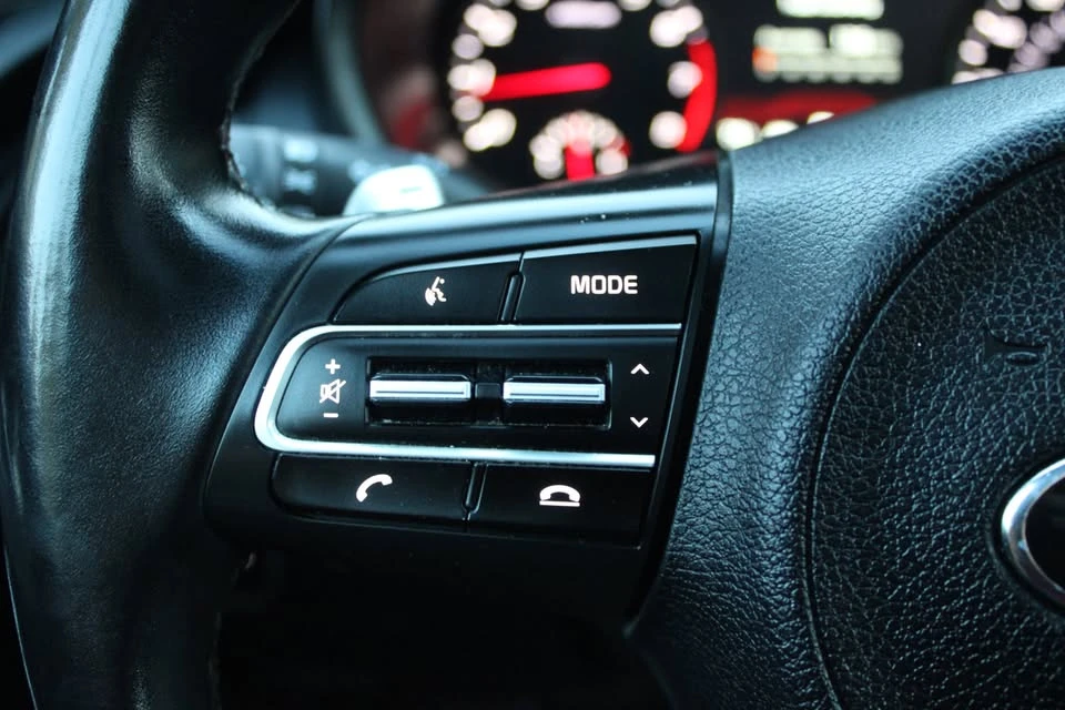 2018 Kia Stinger - Image 13 of 19