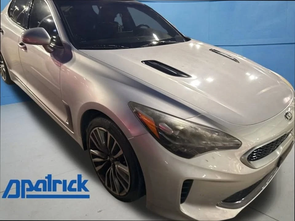 2018 Kia Stinger - Image 2 of 9
