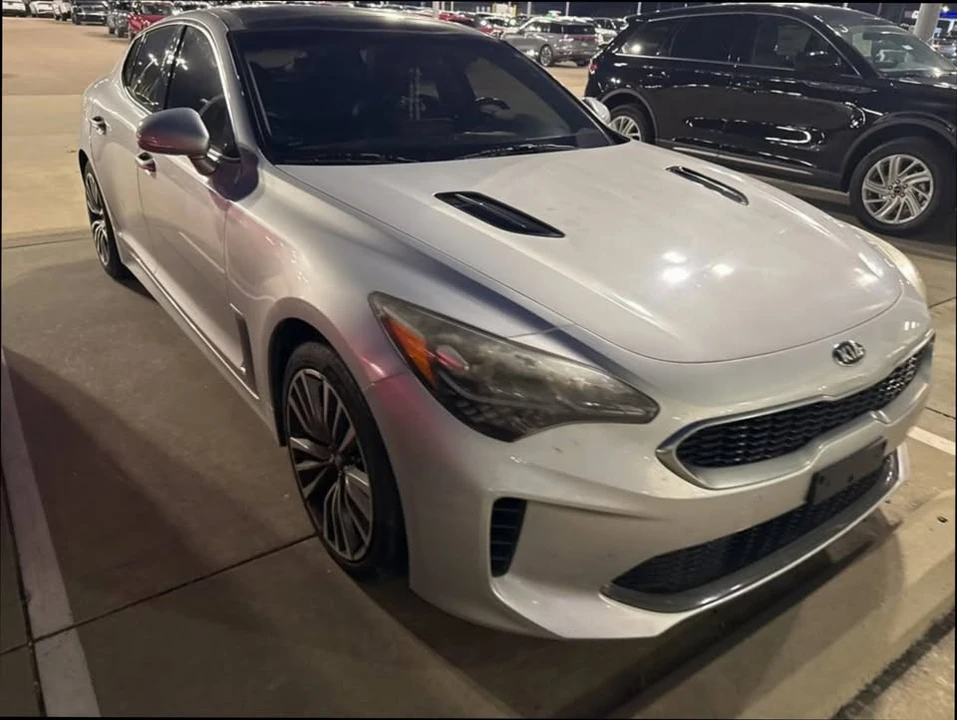 2018 Kia Stinger - Image 8 of 9