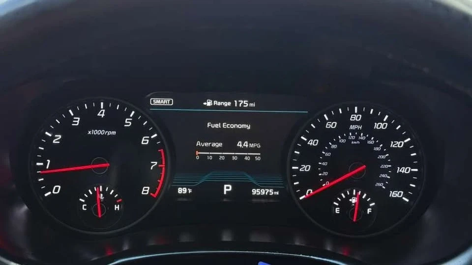 2018 Kia Stinger - Image 14 of 18