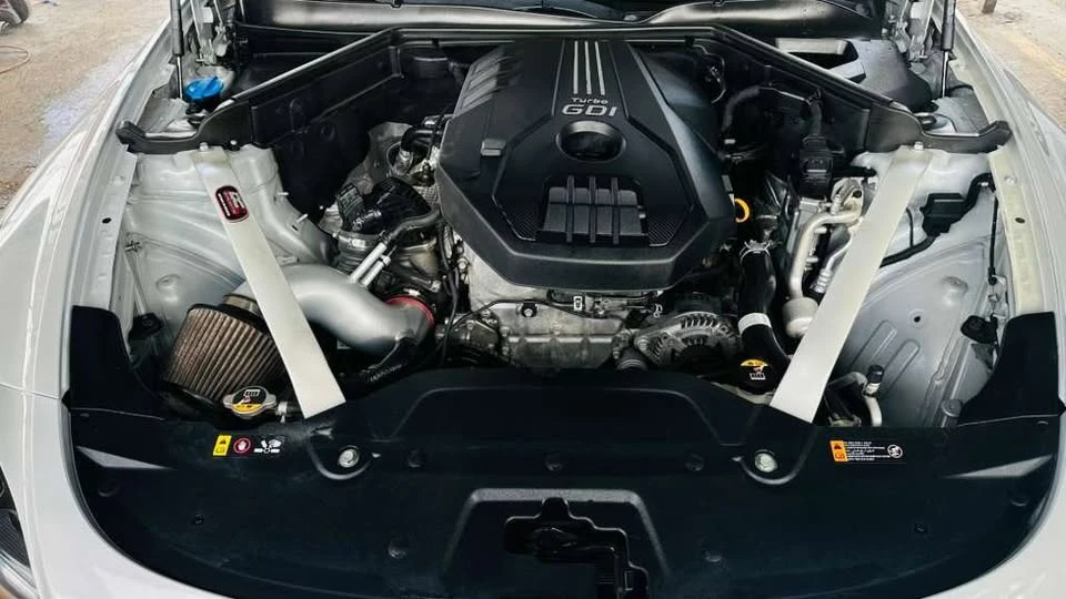 2018 Kia Stinger - Image 15 of 17