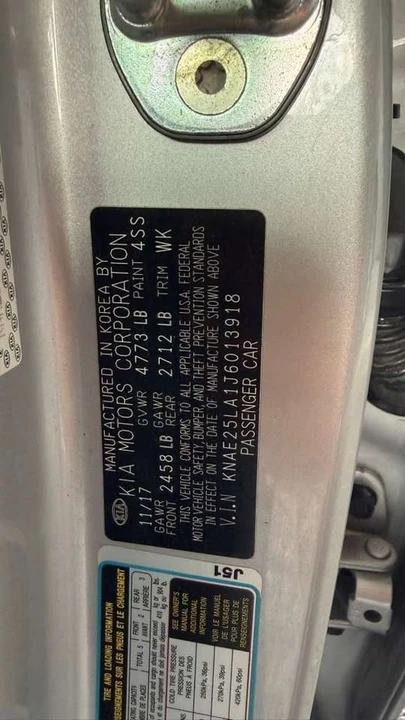 2018 Kia Stinger - Image 2 of 17