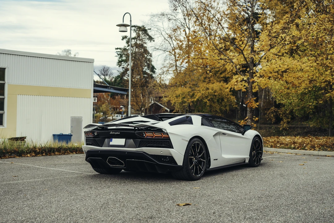 2018 Lamborghini Aventador S LP740-4 - Image 5 of 31