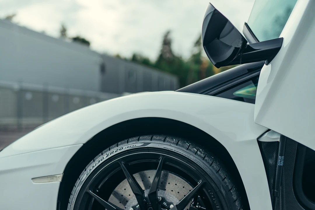2018 Lamborghini Aventador S LP740-4 - Image 13 of 31