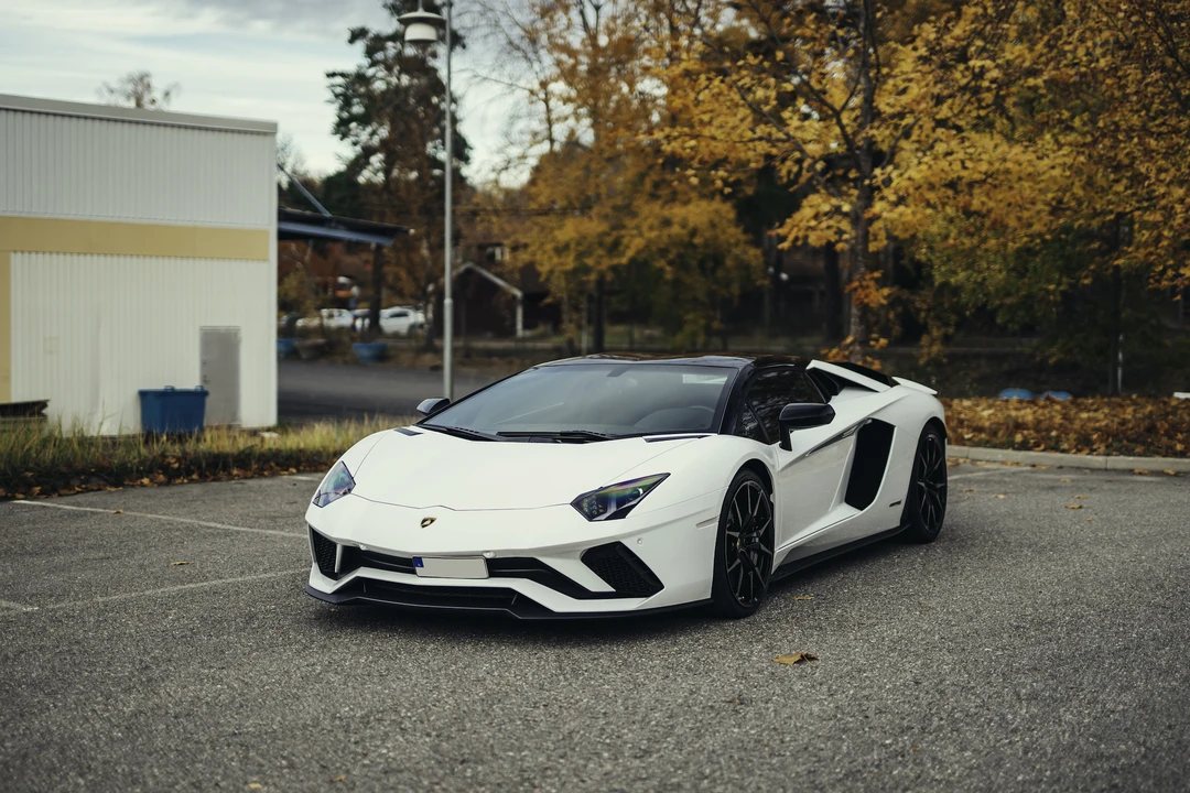 2018 Lamborghini Aventador S LP740-4 - Image 9 of 31