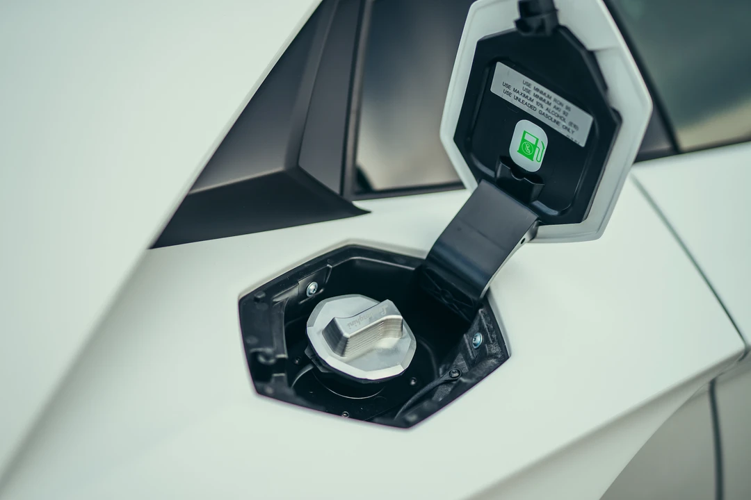 2018 Lamborghini Aventador S LP740-4 - Image 28 of 31