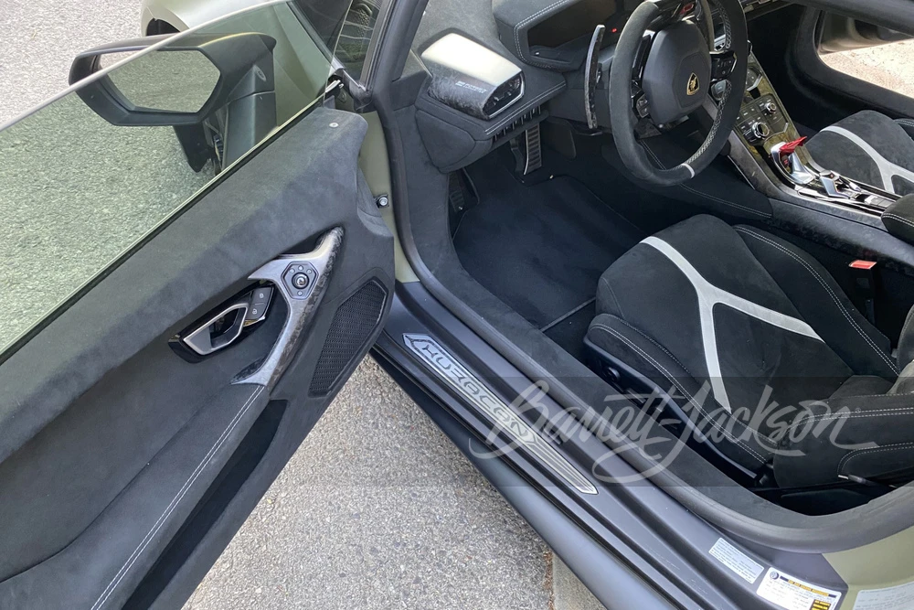 2018 Lamborghini Huracan LP640-4 Performante - Image 14 of 18
