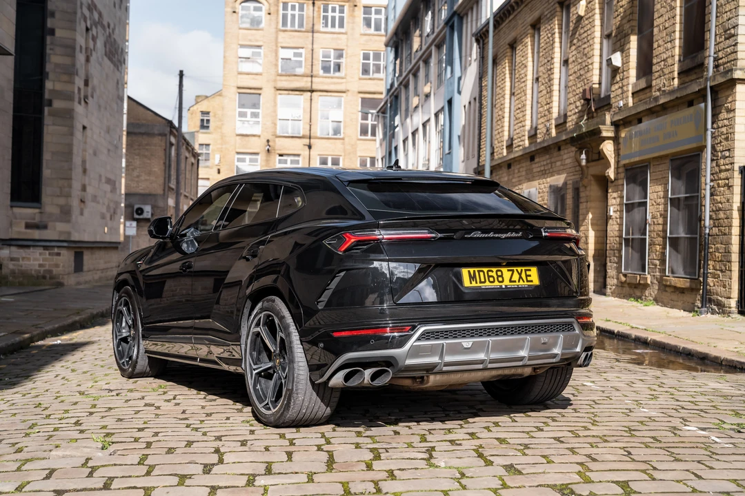 2018 Lamborghini Urus - Image 6 of 31