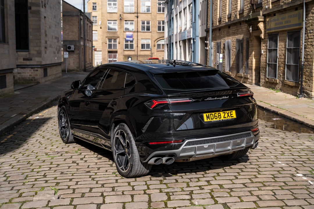 2018 Lamborghini Urus - Image 13 of 31