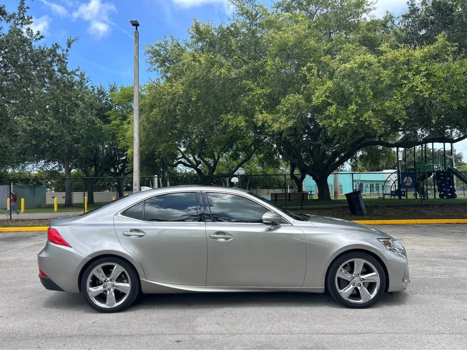 2018 Lexus IS 3rd Gen - Image 9 of 10