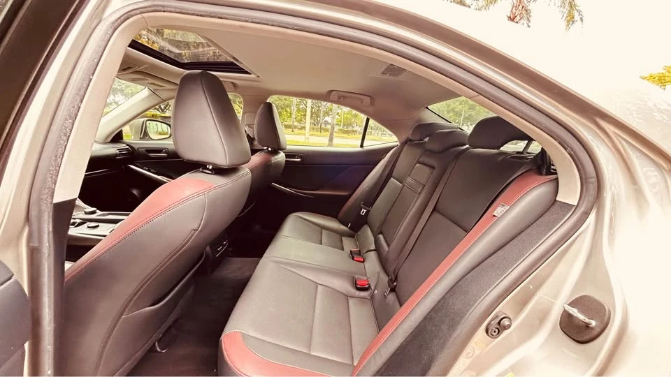 2018 Lexus IS 3rd Gen - Image 6 of 10