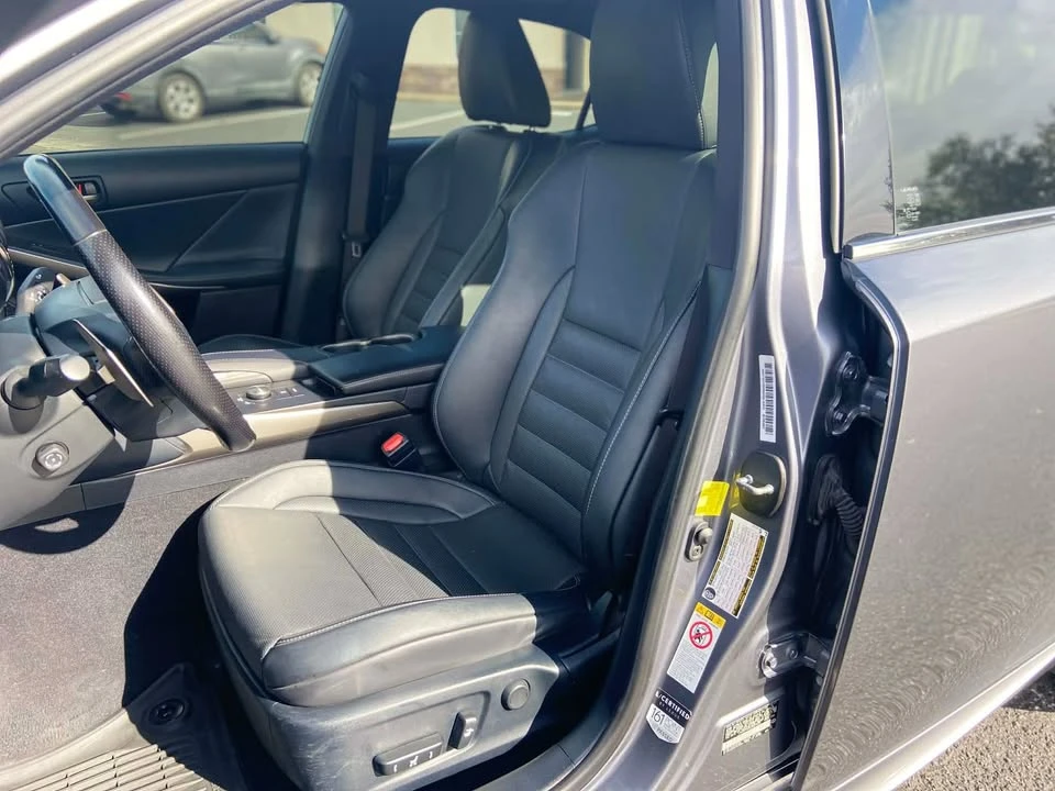 2018 Lexus IS 3rd Gen - Image 8 of 10