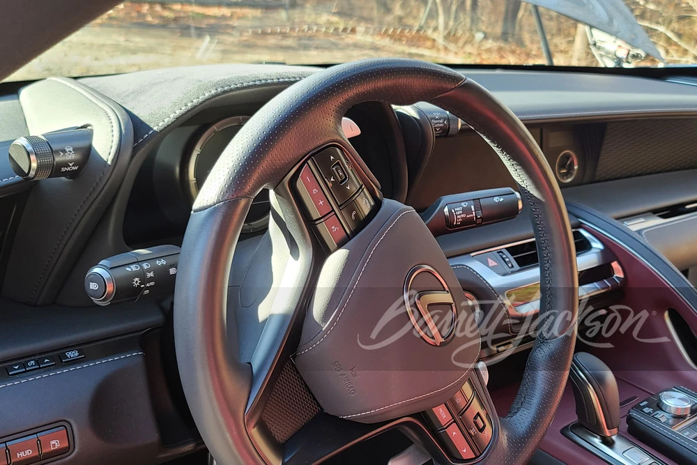 2018 Lexus LC - Image 12 of 23