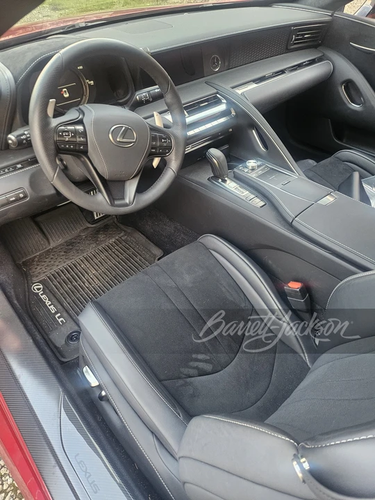 2018 Lexus LC - Image 10 of 12